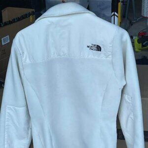 NORTH FACE WOMEN'S WHITE FLEECE JACKET
